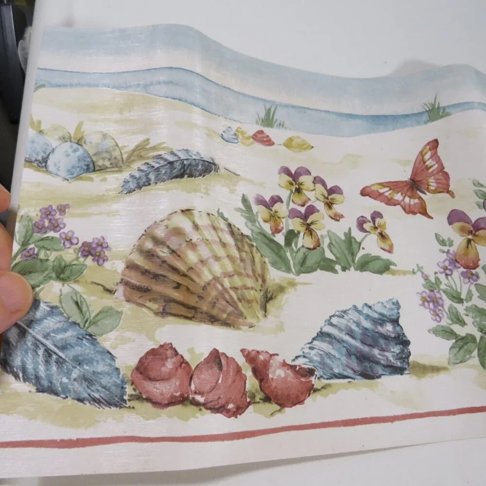 Seashells (Warm Colors) with pansies at the beach Wallpaper border (3) Rolls